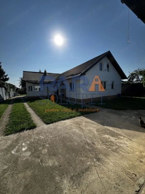 Casă 2015 - 4 dormitoare, 2 băi, 2 bucătării - imagine 14 Casă 2015 - 4 dormitoare, 2 băi, 2 bucătării - imagine 14