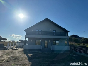 vand case inviduale cu 3,4,5 camere