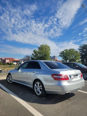 Mercedes-Benz E-Class Gri Metalizat Premium, Întreținut Exemplar - imagine 3