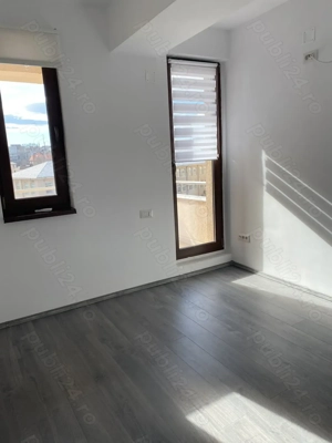 Inchiriez spatiu birouri zona Sincai, 3 camere et. 4 - imagine 5