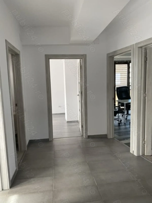 Inchiriez spatiu birouri zona Sincai, 3 camere et. 4 - imagine 3