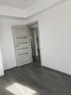 Inchiriez spatiu birouri zona Sincai, 3 camere et. 4 - imagine 6