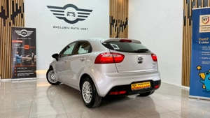 ** Kia Rio ** - imagine 8