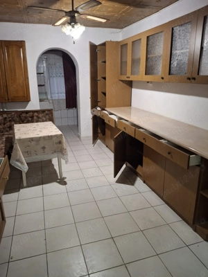Închiriez apartament cu 3 camere  - imagine 3