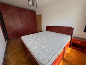 Proprietar închiriez apartament 3 camere, decomandat, zona Șagului