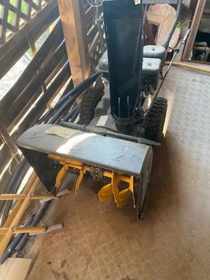 Vând urgent o motopompă portabilă + accesorii, o freză de zăpadă și o suflantă pentru frunze.   - imagine 6