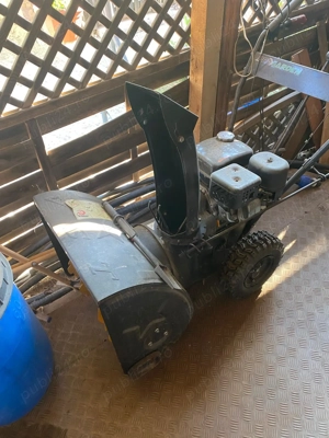 Vând urgent o motopompă portabilă + accesorii, o freză de zăpadă și o suflantă pentru frunze.   - imagine 7