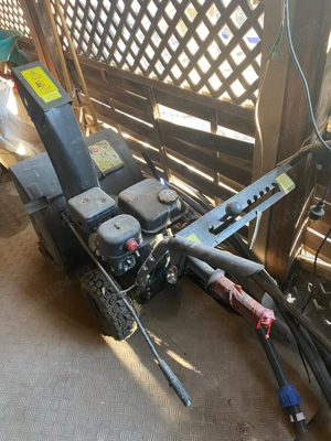 Vând urgent o motopompă portabilă + accesorii, o freză de zăpadă și o suflantă pentru frunze.   - imagine 5