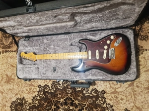 Vind Chitara Fender Stratocaster Profesional 2