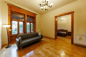 Apartament cu terasă și boxă, în Palatul Adolf Hanecker | Mal Bega - imagine 9