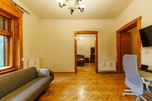 Apartament cu terasă și boxă, în Palatul Adolf Hanecker | Mal Bega - imagine 10
