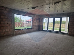 Oportunitate- Casa de vanzare Sacalaseni - imagine 13