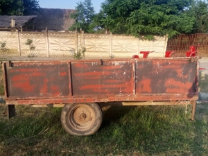 Vând utilaje agricole u 445 plug reversibil cu două trupițe și o remorcă cu o axă  - imagine 3