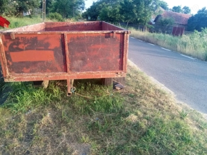 Vând utilaje agricole u 445 plug reversibil cu două trupițe și o remorcă cu o axă  - imagine 6