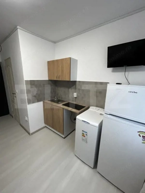 Camera de vanzare, 13mp, complet renovata, zona Tractorul - imagine 3