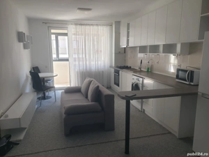 Închiriez apartament 