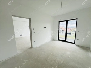 Apartament cu 2 camere si loc de parcare etaj 2 zona Unimat Selimbar - imagine 4
