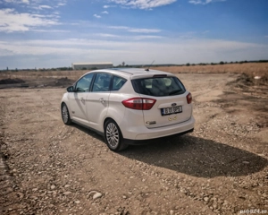 Ford C-max Plug-In Hibrid 2014 Full options - imagine 3 Ford C-max Plug-In Hibrid 2014 Full options - imagine 3