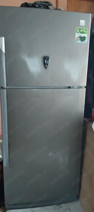 Vând frigider Daewoo