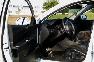 DE VANZARE : Volkswagen Passat B6 Diesel 2009  - imagine 8