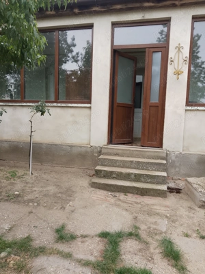 Se oferă spațiu pentru depozitare.