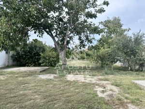 Casa cu teren 1451 mp, Dumbravita