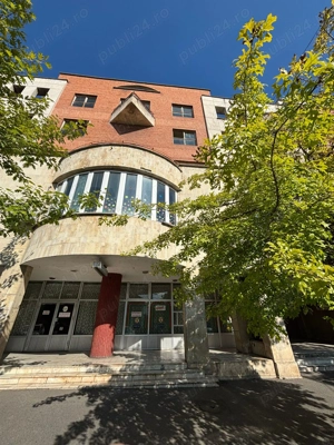 Spatii comerciale de inchiriat