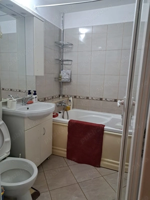 Inchiriez apartament 2 camere decomandat Rogerius - imagine 6