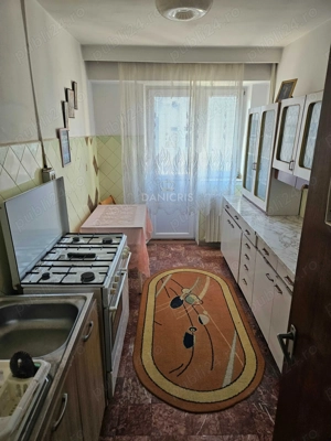 Centru - Apartament 3 camere - imagine 2