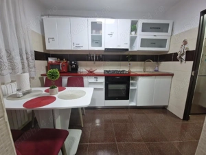 Proprietar -> închiriez Apartament decomandat cu 2 camere spațios    vzv de Satul de Vacanta - imagine 5