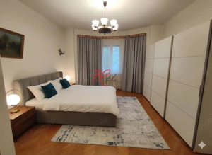 Vanzare apartament 3 camere in bloc mic, Polona - imagine 9