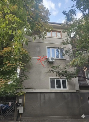 Vanzare apartament 3 camere in bloc mic, Polona - imagine 2