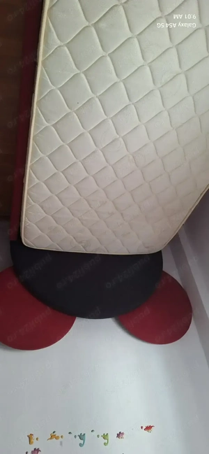 Pat o persoana in stil Mickey  Mouse