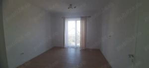 Închiriez apartament în Ipotesti - imagine 6