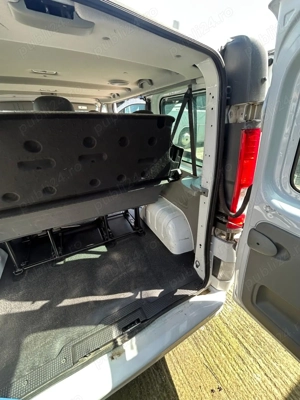 Vand Renaul Trafic transport persoane - imagine 10