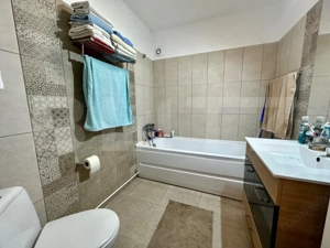 Apartament de 2 camere, 65mp, curte, loc de parcare, zona Rediu - imagine 6