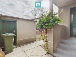 Casă cu teren generos, zonă centrală, Curtici - imagine 13