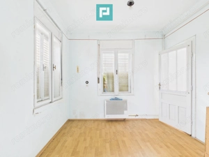 Casă cu teren generos, zonă centrală, Curtici - imagine 2