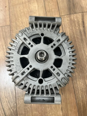 Alternator Valeo 180 A Mercedes-Benz – stare foarte bună - imagine 3