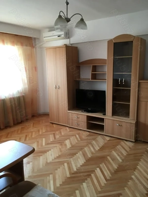 Vand apartament 3 camere decomandat, Str. Pietroasa