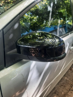 Vand oglinzi ford focus 2 cu semnalizari dinamice si puddle lights