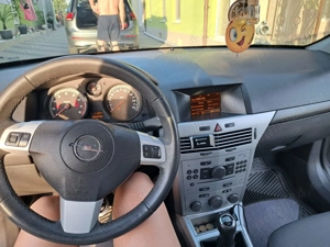 Opel Astra H 2010 1.4 benzina - proprietar de nouă - imagine 3 Opel Astra H 2010 1.4 benzina - proprietar de nouă - imagine 3