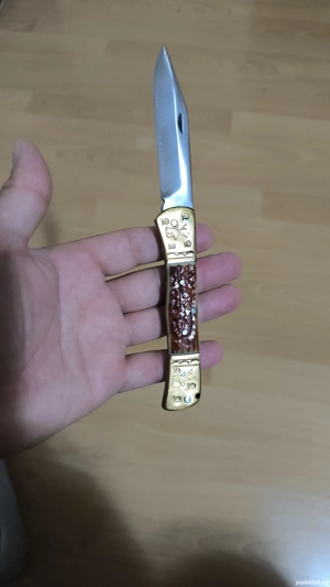 briceag făcut manual 