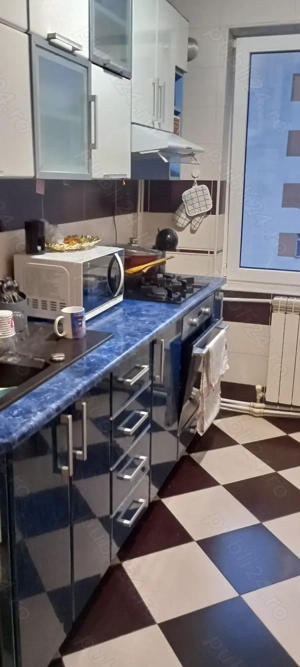 Închiriez ap 2 cam decomandat cu aer condiționat și lift nou