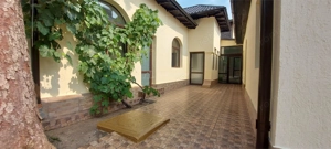 Oportunitate. Casa situata intr-o zona linistita,  pretabil pentru sediu de Firma, after school