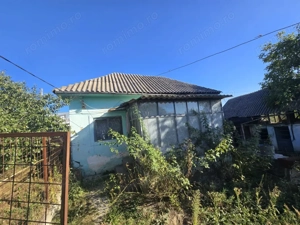 Teren 685 mp + Casă bătrânească, Ștefănești - Golești