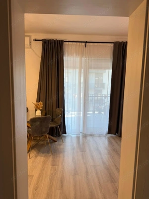 Apartament 1 Camera Deosebit Decomandat Centrala Proprie Terasa De 19 Mp Bloc Cu Lift Zona Braytim - imagine 2