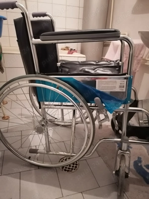 Scaun cu rotile si cadru de mers pliabil noi 600 lei - imagine 2
