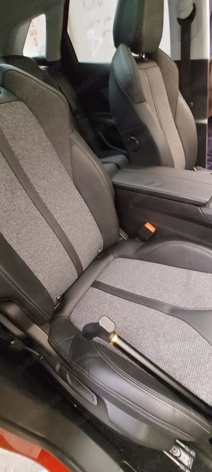 Peugeot 3008 1.2 PureTech Turbo, Allure, an 2018, 40100 km - imagine 8