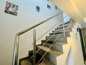 Casă superbă înșiruită cu 3 camere și curte lângă școala Petru Rareș  - imagine 8